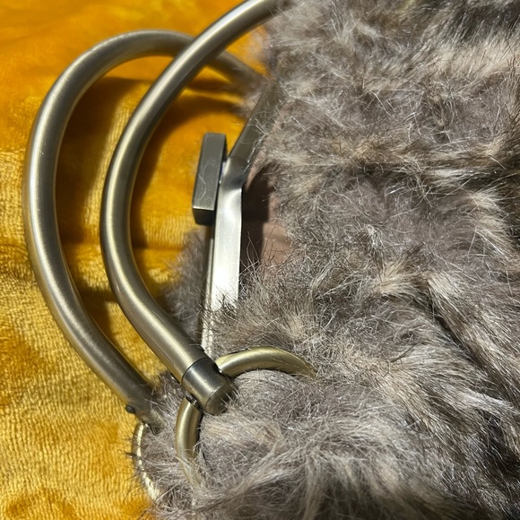 FAUX FUR LARGE TOTE BAG - Picture 6 of 6